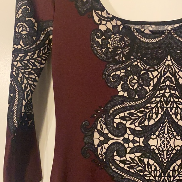 Burgundy printed dress - Picture 5 of 5